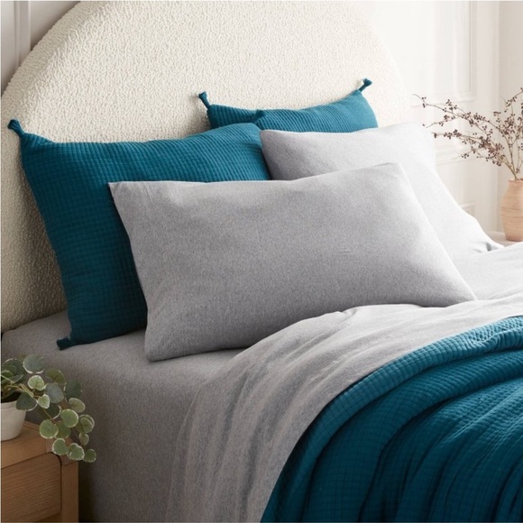 King Cotton Jersey Sheet Set Heather
Gray - Threshold - Picture 4 of 4